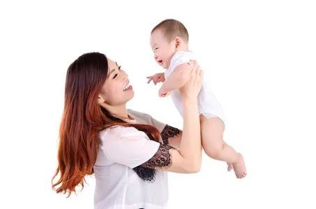 医护人员|高龄女性产后大出血5000毫升,医护人员历时3小时成功救治并保全了子宫