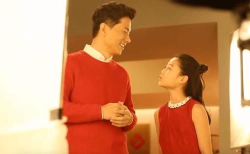 26岁孕妈生产,来了14个家人陪产,等孩子出生后医生才明白情况