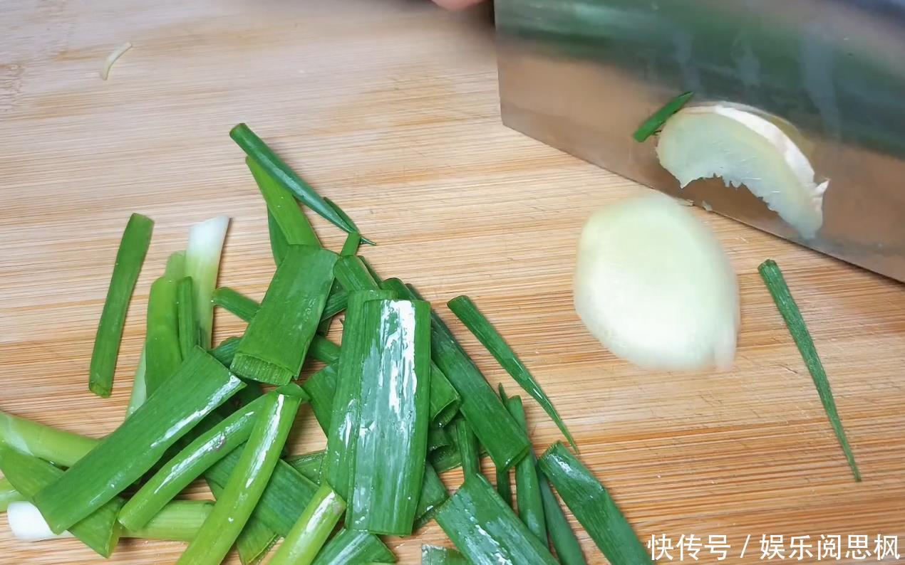配方|酒店大厨珍藏多年的卤鸡腿配方，十分入味，筷子一夹就骨肉脱离