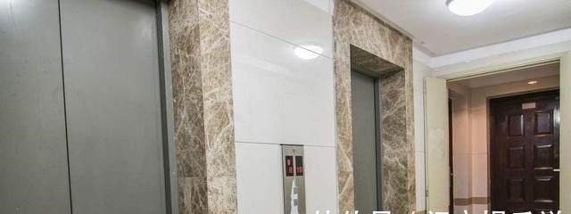 电梯|买房选一梯两户还是两梯四户专业人士透露,看完再买不留遗憾!