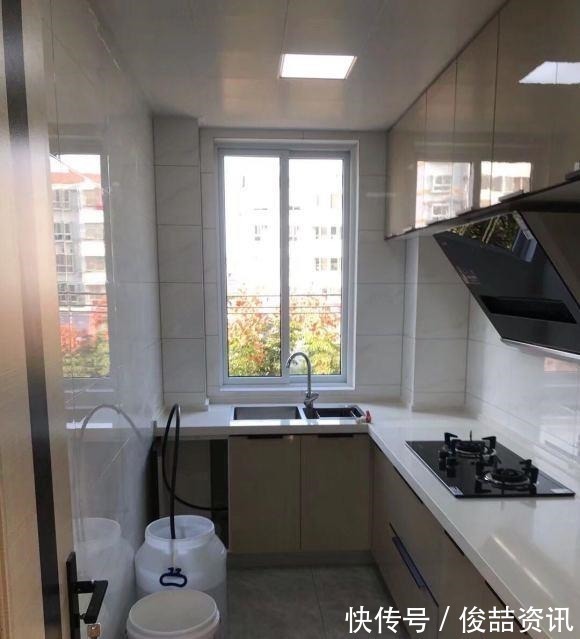 洗手台|花了10万块就把硬装搞定了,没钱只能省了,洗手台的设计还挺独特