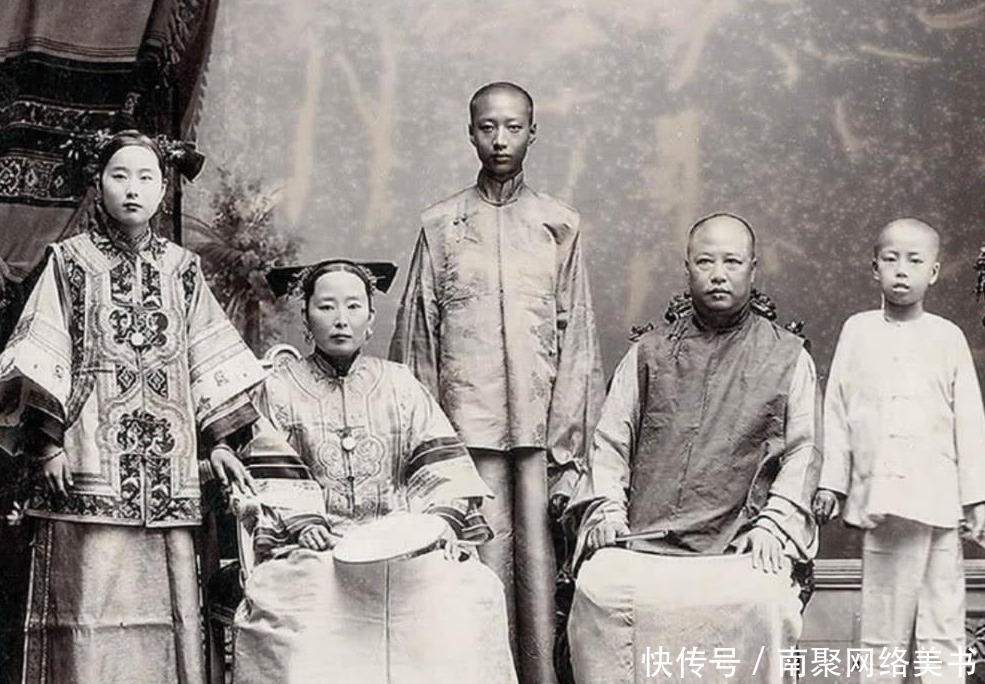 大清|大清灭亡后满清八旗子弟有多惨？男人拉黄包车，女人沦为青楼女