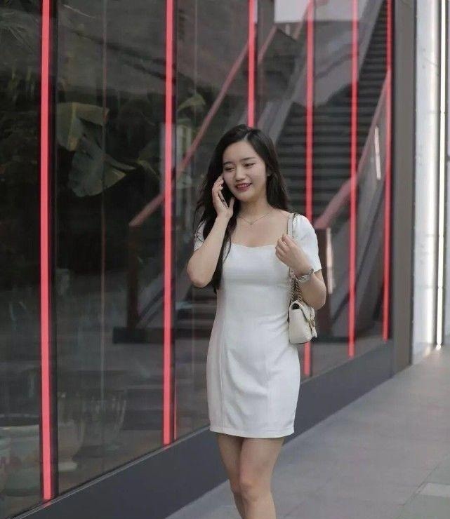 连衣裙 “A字裙”过时了,最近流行这种穿法,你还被蒙在鼓里吗?