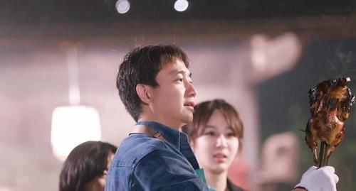 黄老师|《向往5》黄磊厨艺遭质疑，那英一番话撕开遮羞布，何炅顿时尴尬