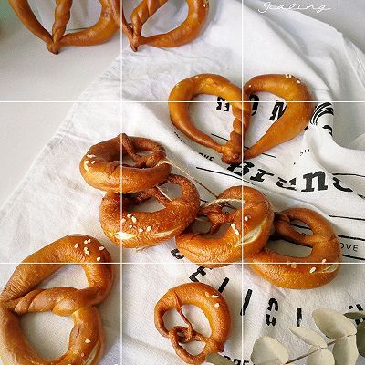 高颜值爱心碱水面包