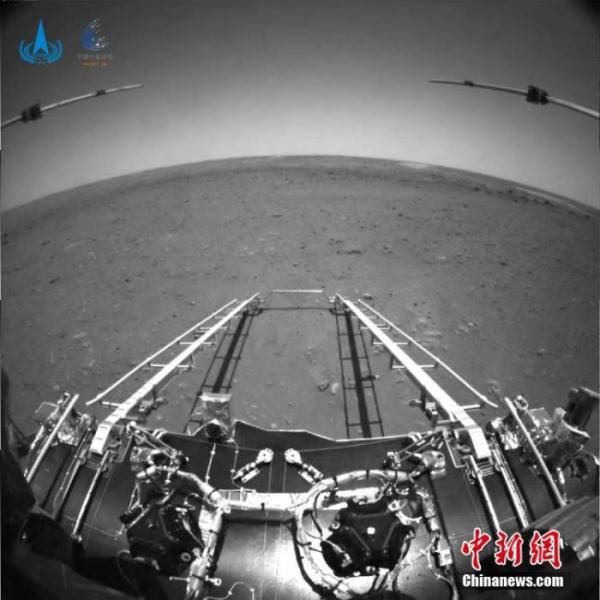 火星 NASA再度发来贺电：恭喜祝融号火星车传回首批影像