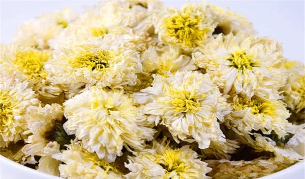 便秘|山楂加它泡水喝,隔天拉出“宿便”,便秘通了气色好,比跳绳管用