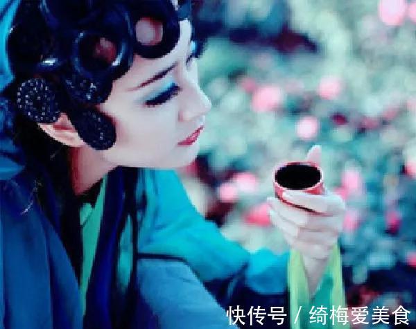 孟婆|农俗：“脸带酒窝颈长痣，半生寻觅泪婆娑”，啥意思？