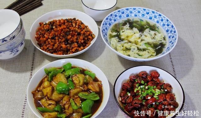 晒我家晚餐,每天换着花样做,经济实惠有营养,大人孩子吃得香!