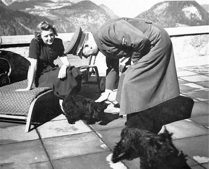 究竟|老照片希特勒最爱的女人,爱娃究竟有多美图3少女时期的爱娃