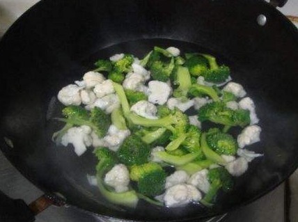 4种蔬菜,一定要焯水才能吃,很多人懒得焯,别等吃坏肚子才注意