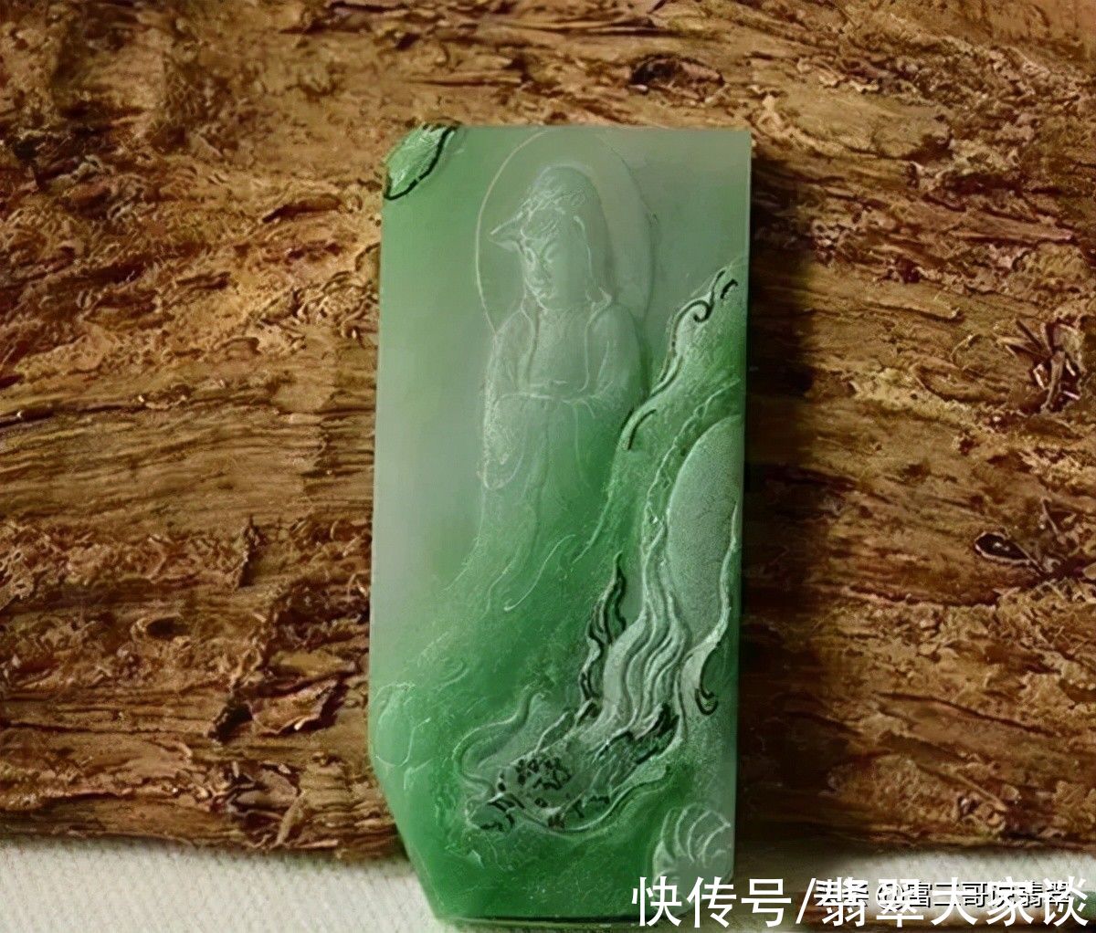 玉雕！高品质翡翠片料，俏色设计的乘龙观音，还未抛光就美感十足