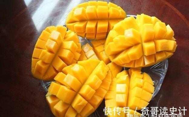 芒果|人到中年,常吃三种食物,清理肠胃,润肠通便,好处多多