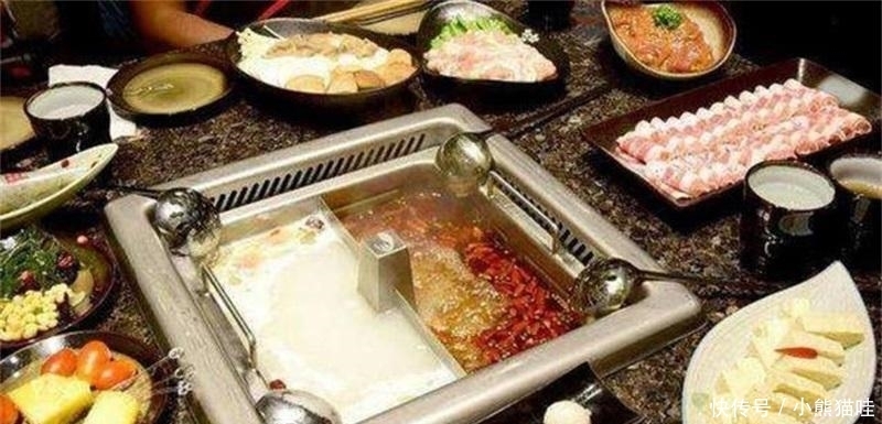 服务|海底捞“变态服务”升级, 除了给顾客换丝袜, 这个操作让人不得不服