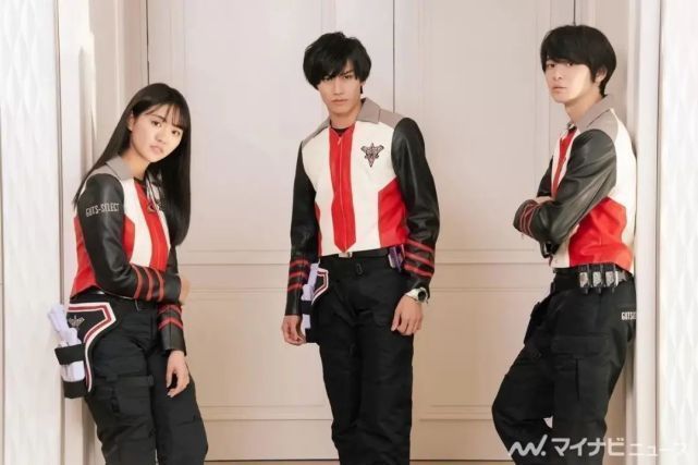 德凯|奥特曼:戴卡变德凯,梅加洛杰厄第二形态气势十足