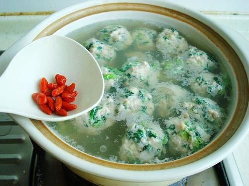 这肉丸子做法一定要吃，不腥不柴，香嫩弹滑，照做必好吃