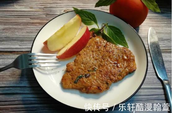 罗勒|猪肉最香的做法,不红烧不油炸,简单一煎出锅孩子抢着吃
