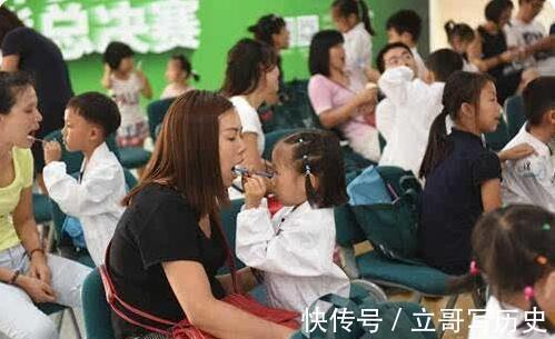 龋齿|5岁女孩满嘴小黑牙,不是糖果惹的祸,而是这种坏习惯造成的