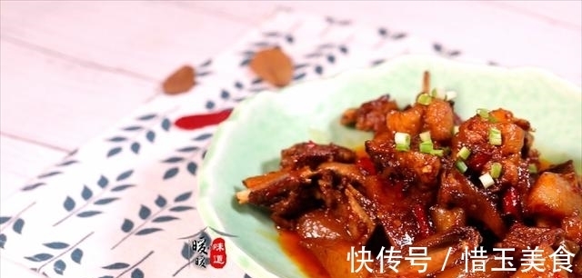 最适合冬季吃的炖菜！萝卜和它搭，随手炖一锅，驱寒又滋补