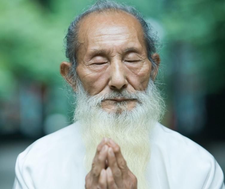 营养均衡|你是长寿还是短命取决于这8大特征,占2个就离长寿不远了