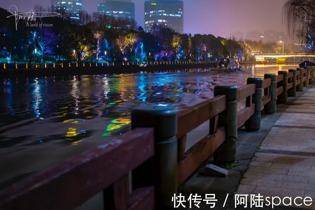 运河|随拍夜杭州之：冬雨迷蒙中，遇见运河遇见直街