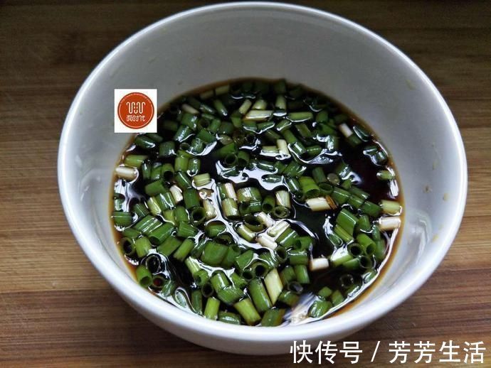 下饭|夏天就该这样吃茄子,不用过油,软嫩多汁,美味又下饭,比吃肉香