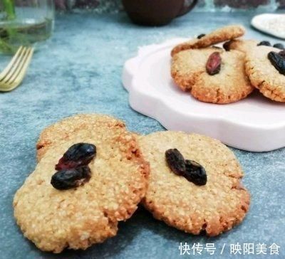 回味无穷的花生酱燕麦饼干来拯救你的胃