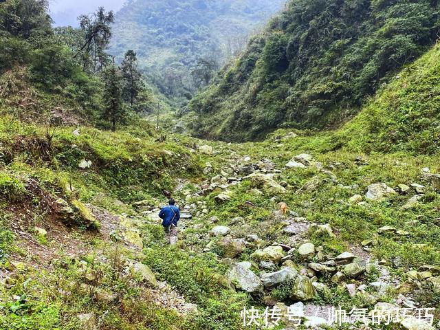 碎石公路|距成都80多公里有处冷门徒步胜地，风景原始，古道沧桑古庙深藏