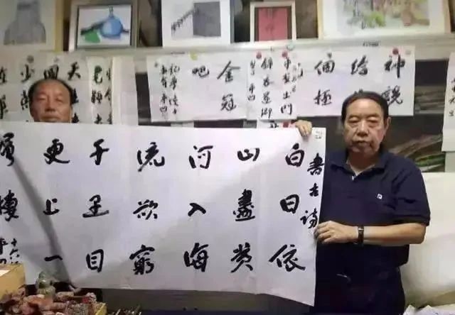 文学创作|在文学创作上取得成功的贾平凹,成为了业余书法家,作品引热议