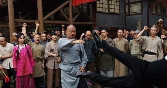 杨露禅#八卦掌的祖师董海川,失去男儿身,死时两手仍作换掌式