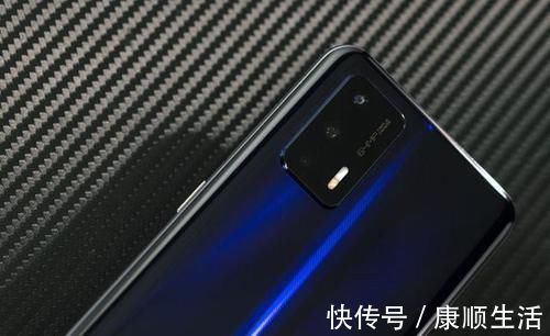 vivo|预约量突破200万，6400万+65W+8GB，一天后正式首销或将快速售空