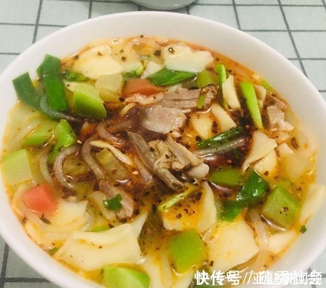 羊肉萝卜揪面片，吃上一碗全身暖暖的