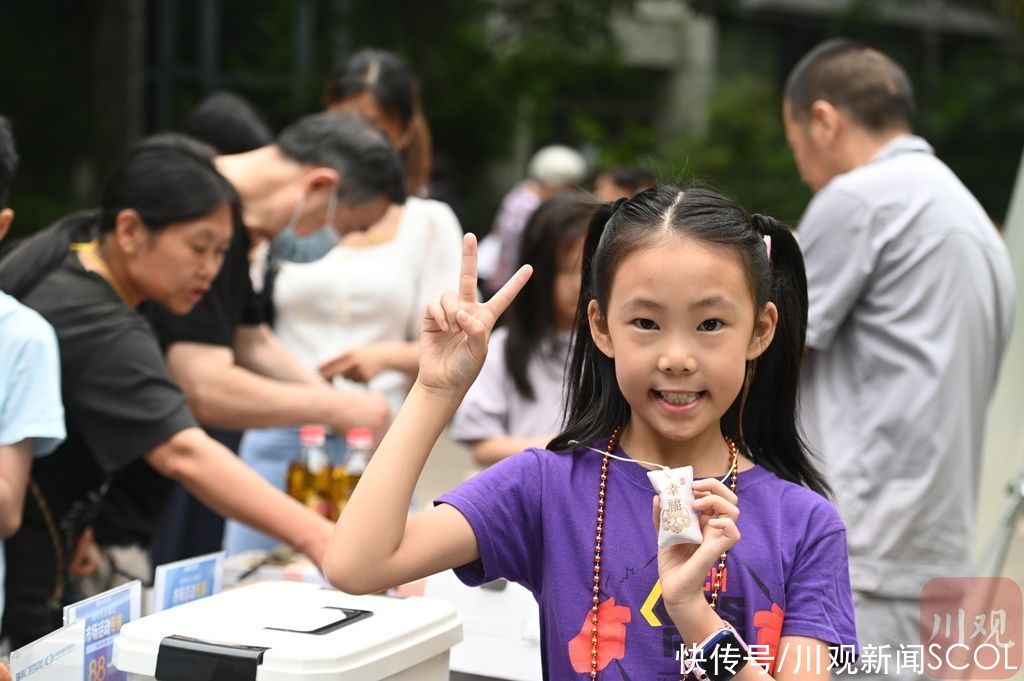 香囊|视频丨“粽”动员、制香囊 端午邻里氛围好热闹