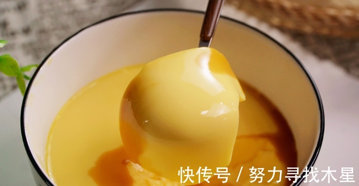 鸡蛋羹直接上锅蒸，难怪不好吃！做好“四步”，又嫩又滑孩子爱吃！
