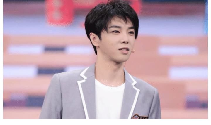 华晨宇新歌《飞行模式》首唱后,展现2个关注点,1个小变化,真棒