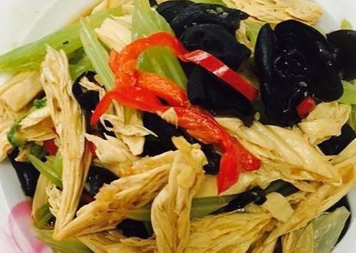 不想|黑木耳和此物一起炒,每天一盘,血管不堵塞,不想一脸皱纹可试试