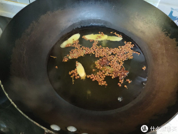 白菜|猪肉白菜馅饺子怎么做才好吃?教你饺子店做法,流油流汁特美味