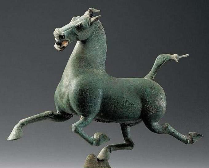 汉武帝从西域引进“天马”,或被后世工匠捕捉,成就国宝级文物
