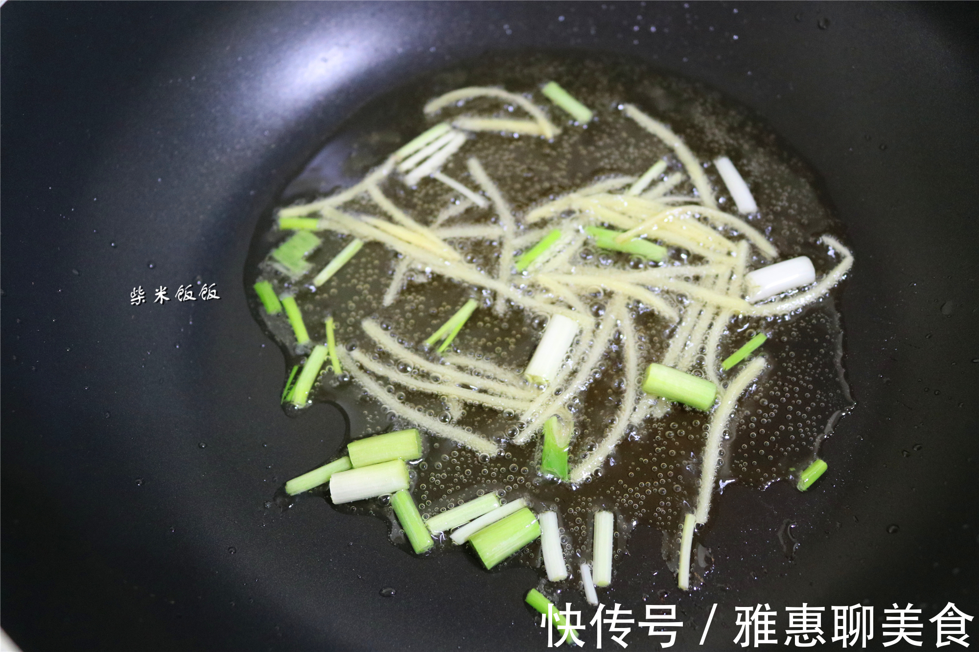 面条|早餐吃不够,晚餐还想吃,这碗面我家一周做5次,连汤也喝光