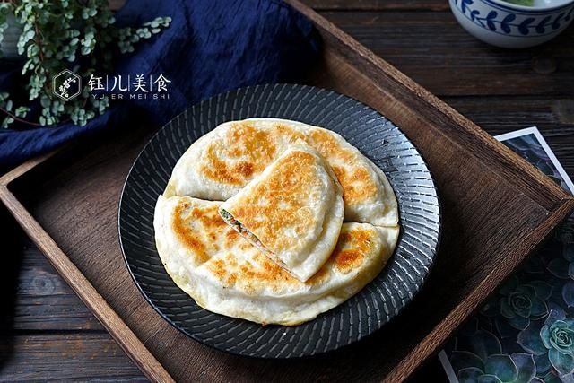 天冷了,盒子包这馅比韭菜盒子还要好吃,学会了自己在家就能做