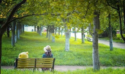 女人|四十岁以后，女人有钱和没钱的区别，很真实