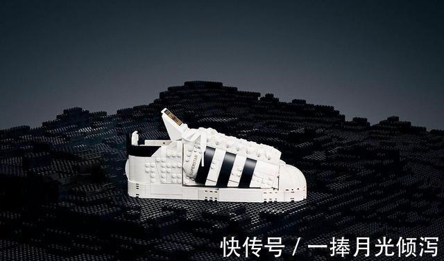 乐高 乐高推出阿迪鞋套装,阿迪达斯也要推出包含乐高元素的新鞋啦