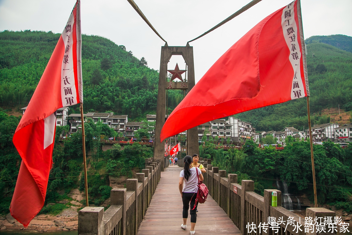 峭壁|神秘的丙安古镇，吊脚楼建在悬空峭壁之上，明清建筑的活化石