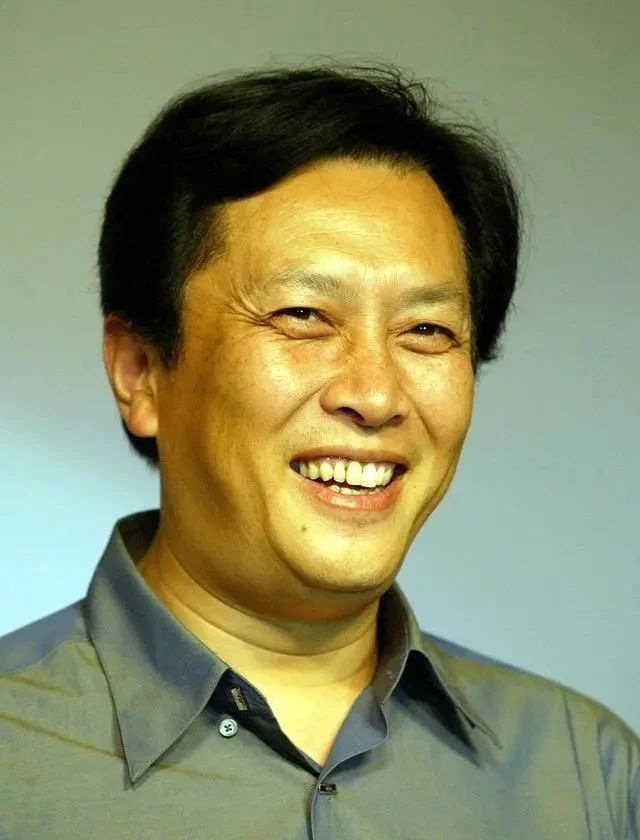 书法家|唐国强书法4个字,估价3000元,感觉是写字并非艺术