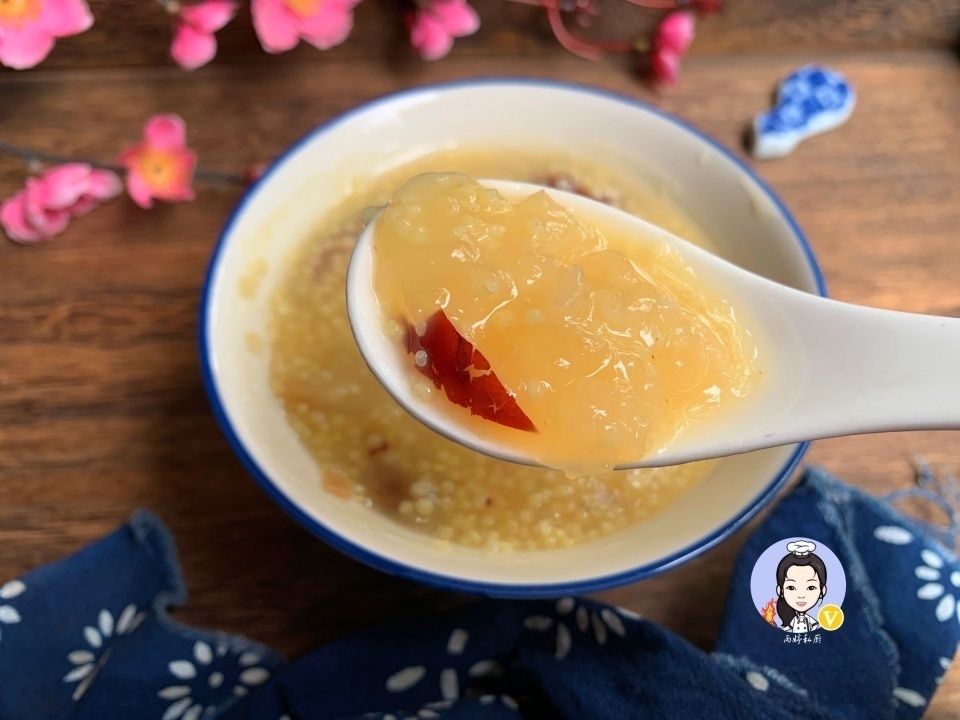 银耳|这粥，婆婆早餐必喝，满满全是胶质，每周喝几次，连化妆品都省了