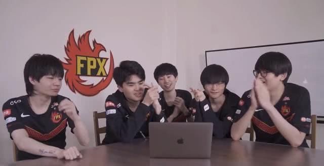 FPX选手|FPX冠军皮肤幕后金贡给出80分评价回城动作选手亲自设计