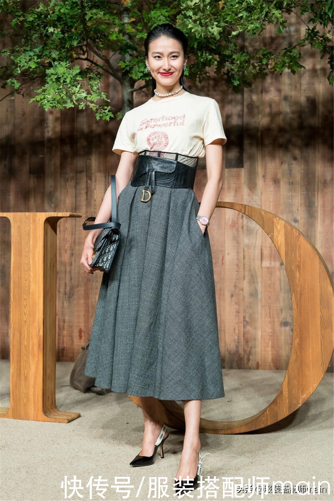 胯宽腿粗的女孩，试试这条“伞裙”，遮肉显瘦两不误