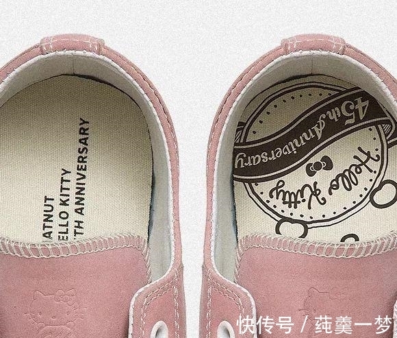 鞋身 Hello Kitty联名款,一起可爱温暖过冬