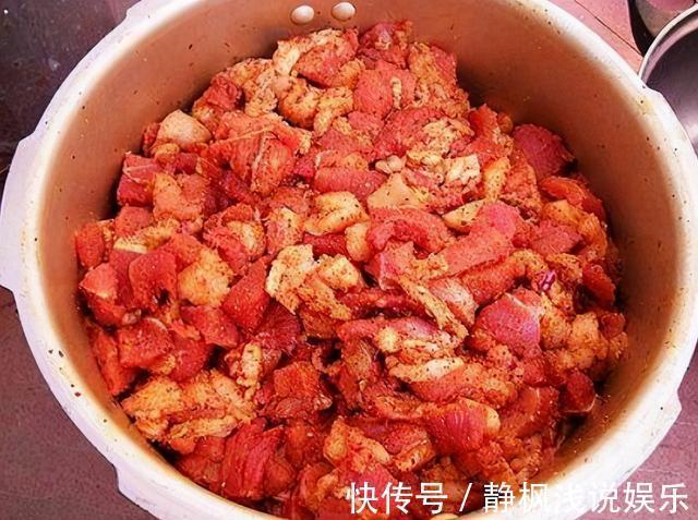 晾晒|灌腊肠，记住“4窍门”，腊肠口感棒味道香，无腥味，十分正宗