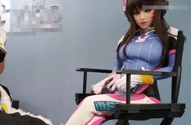 我们的生活|首个DVA真人比例“实体”娃娃，皮肤触感过于真实，好怕她会突然眨眼